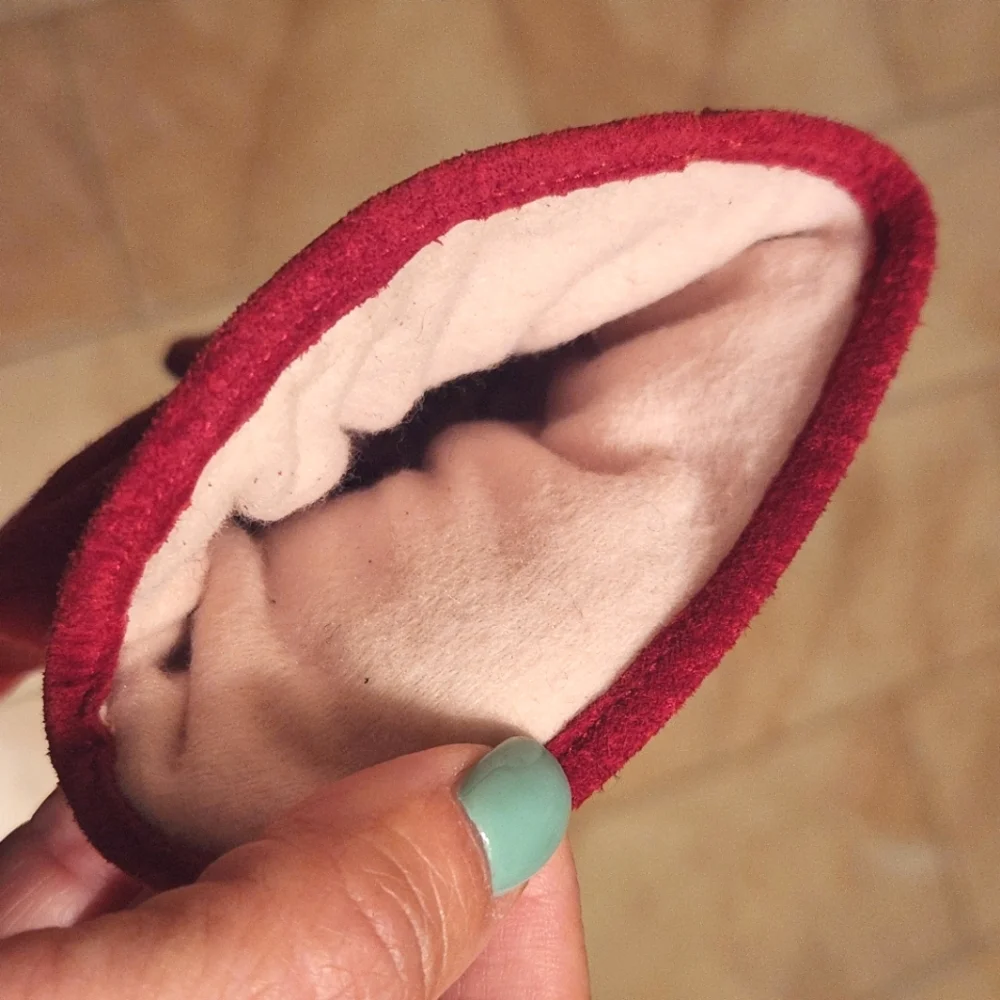 Macy's Red Pig Suede & Fleece Gloves S